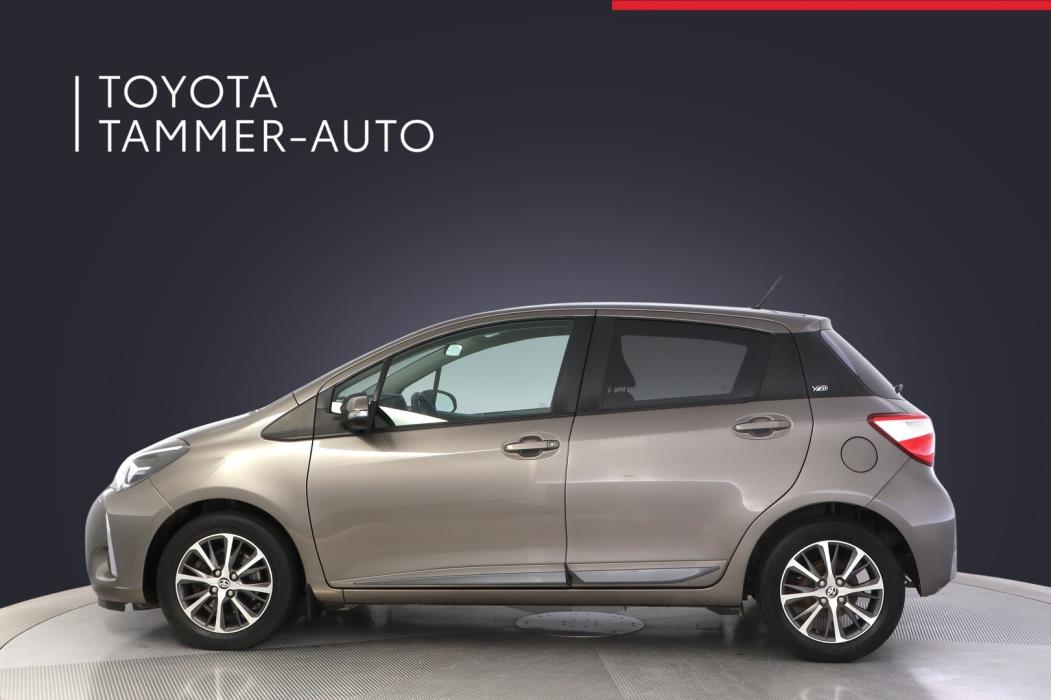 TOYOTA Yaris 2019