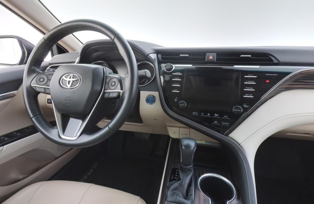 TOYOTA Camry 2019