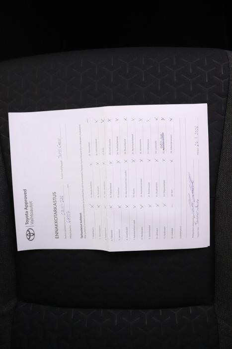 TOYOTA Yaris Cross 2023