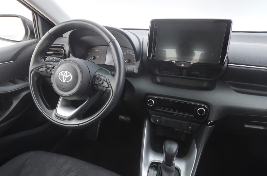 TOYOTA Yaris 2024
