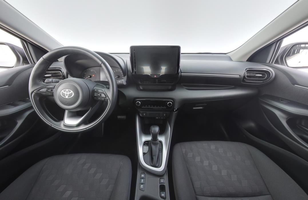 TOYOTA Yaris 2024