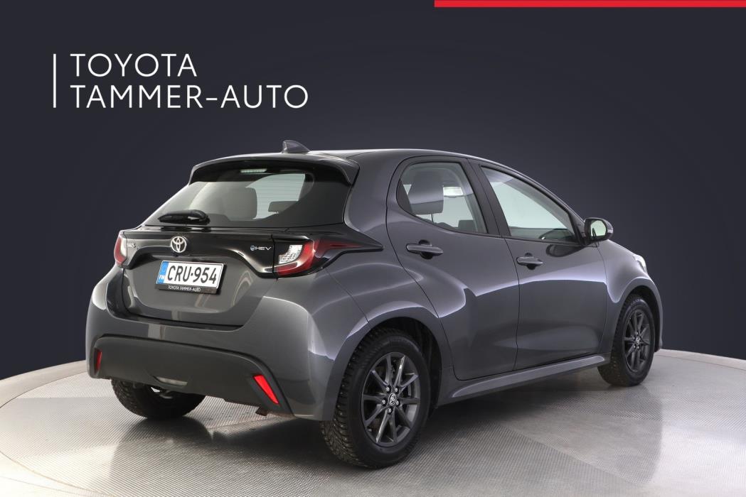 TOYOTA Yaris 2024