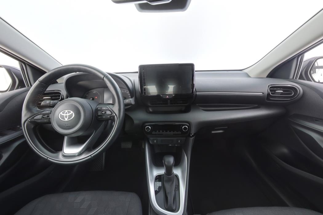 TOYOTA Yaris 2024