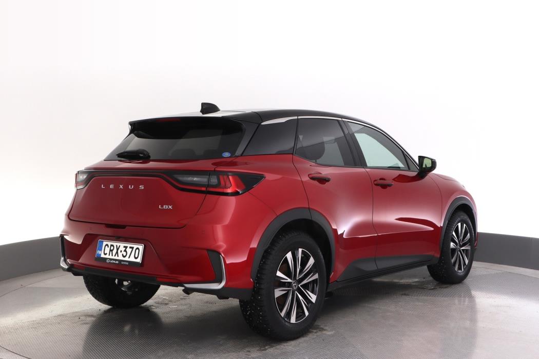 LEXUS LBX 2024