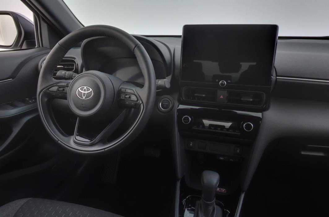 TOYOTA Yaris Cross 2025