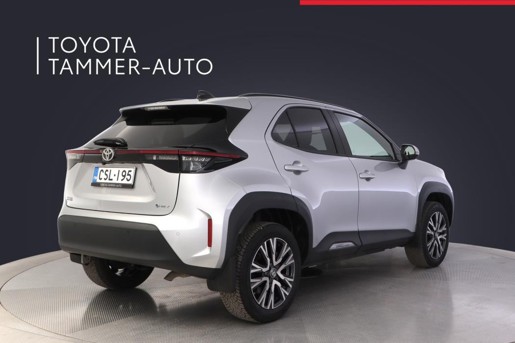 TOYOTA Yaris Cross 2025