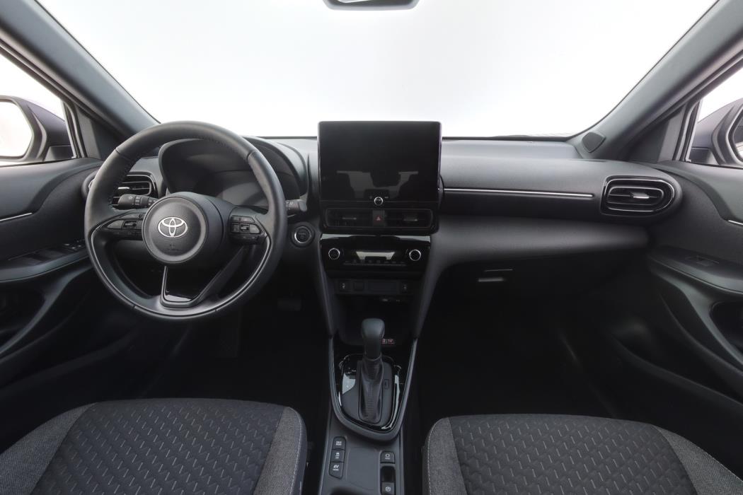 TOYOTA Yaris Cross 2025