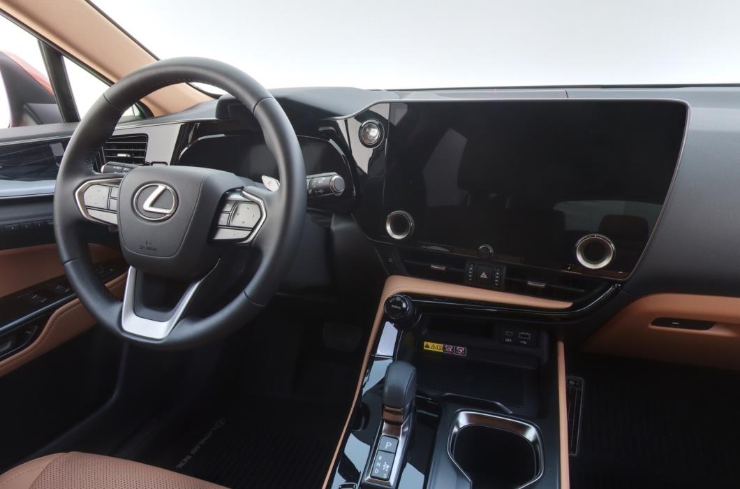 LEXUS NX 2025