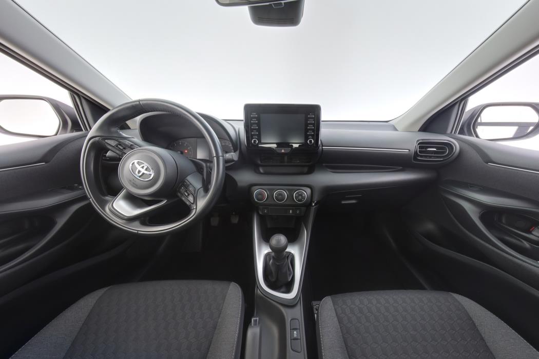 TOYOTA Yaris 2023