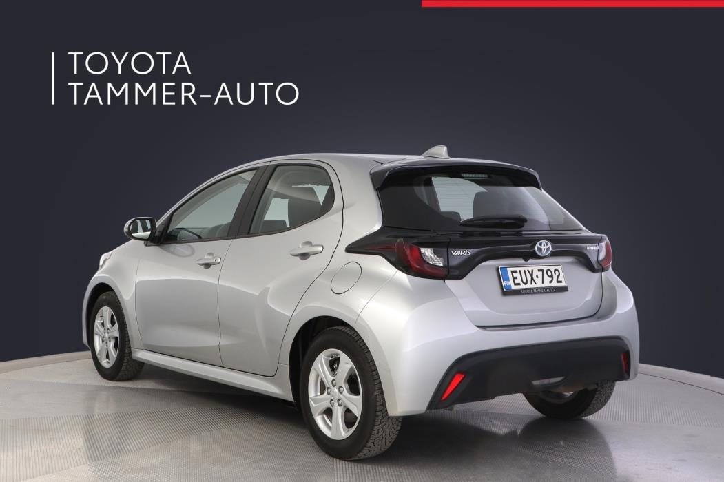 TOYOTA Yaris 2023