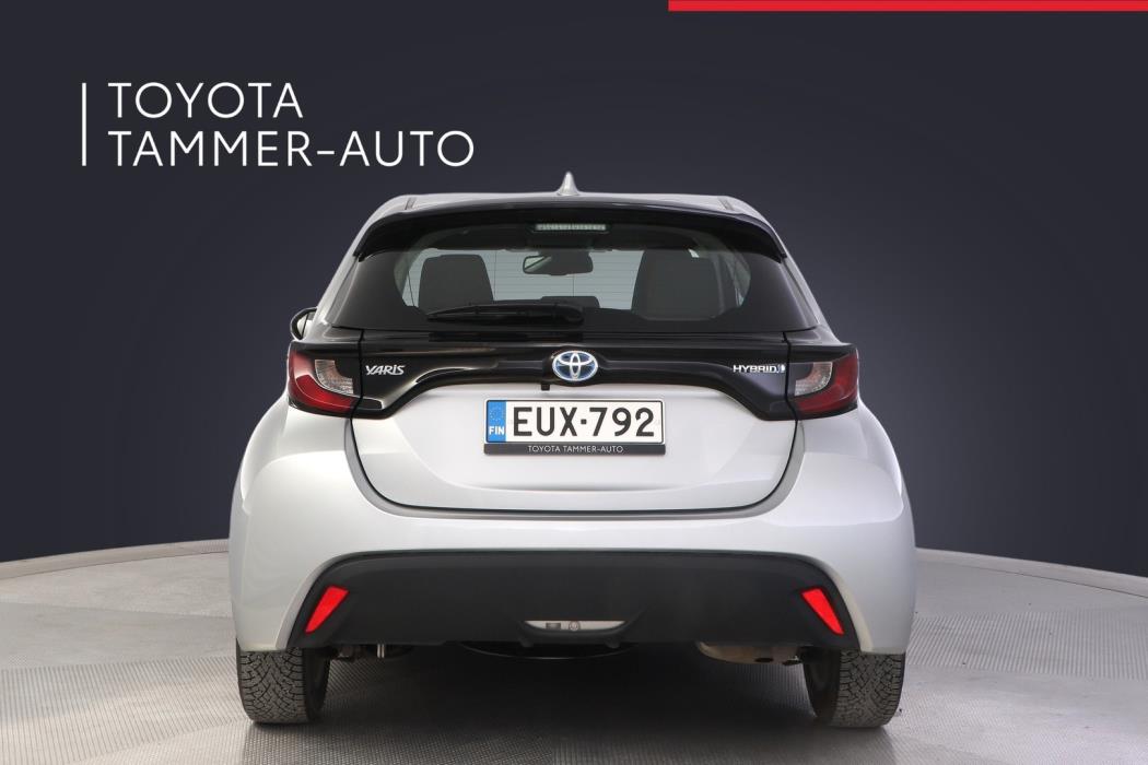 TOYOTA Yaris 2023