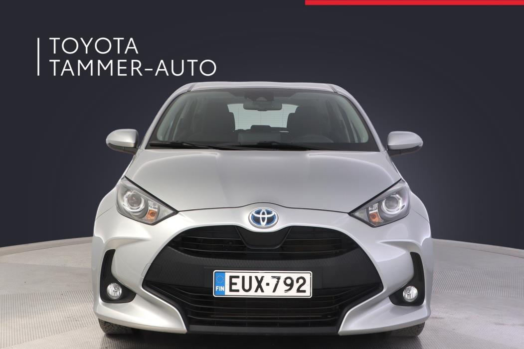 TOYOTA Yaris 2023