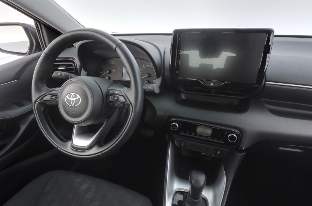 TOYOTA Yaris 2024