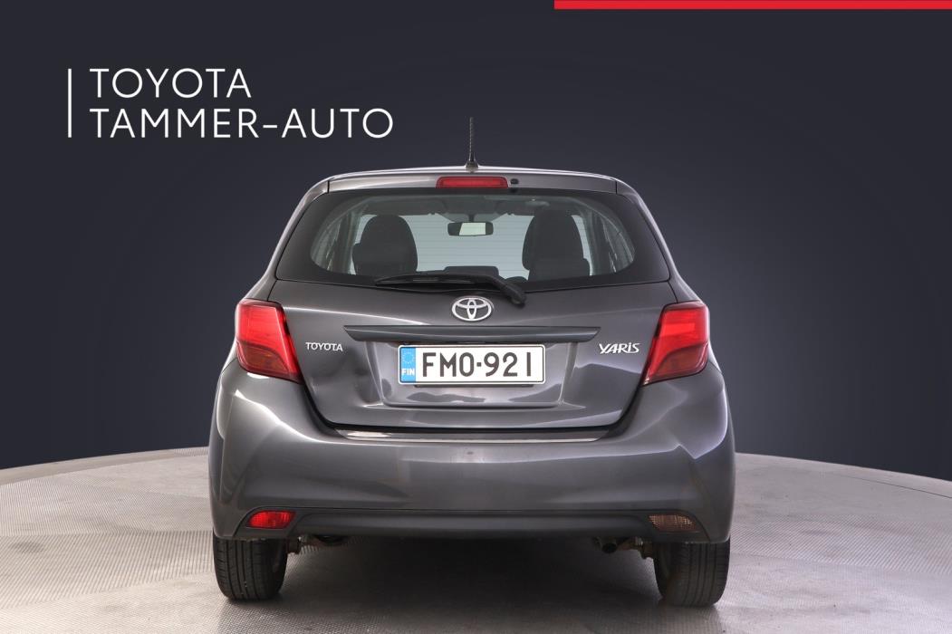 TOYOTA Yaris 2017