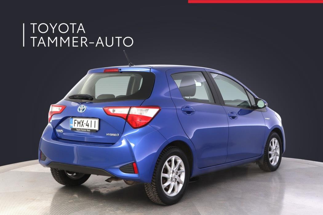 TOYOTA Yaris 2017