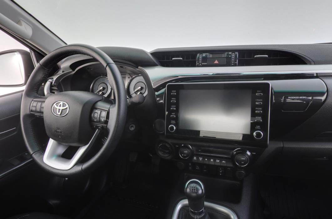TOYOTA Hilux 2022