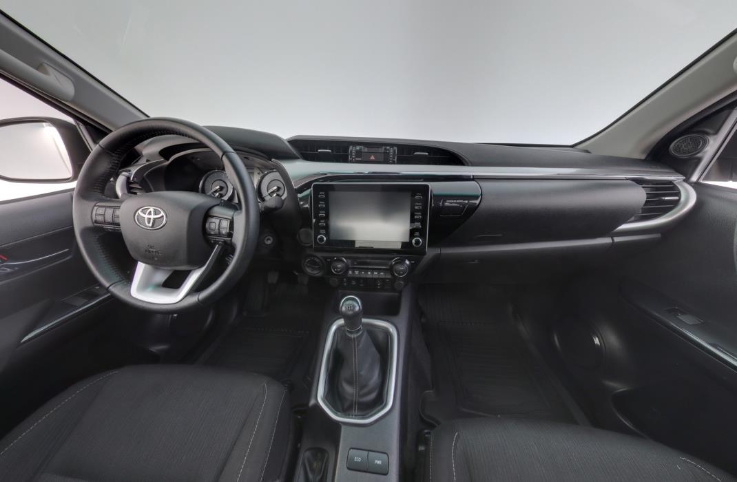 TOYOTA Hilux 2022