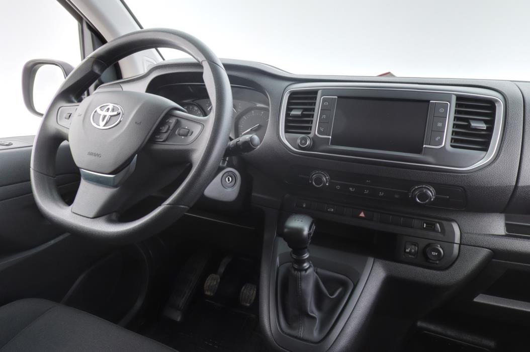 TOYOTA Proace 2023