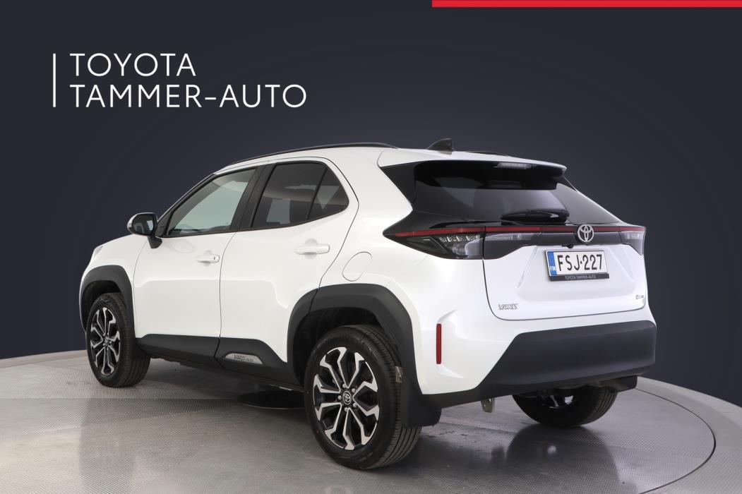 TOYOTA Yaris Cross 2025