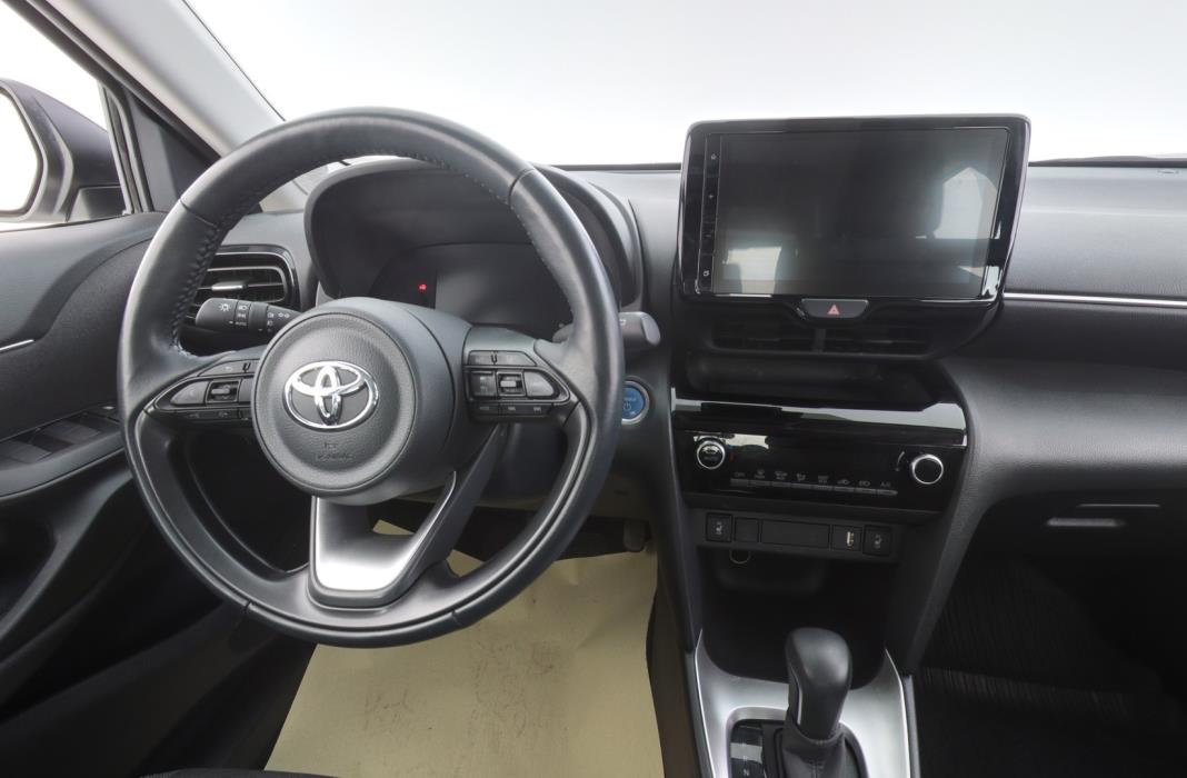 TOYOTA Yaris Cross 2022