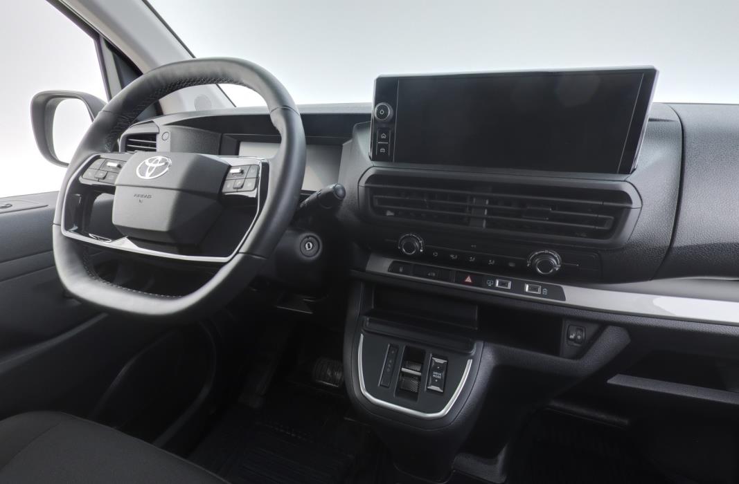 TOYOTA Proace 2025