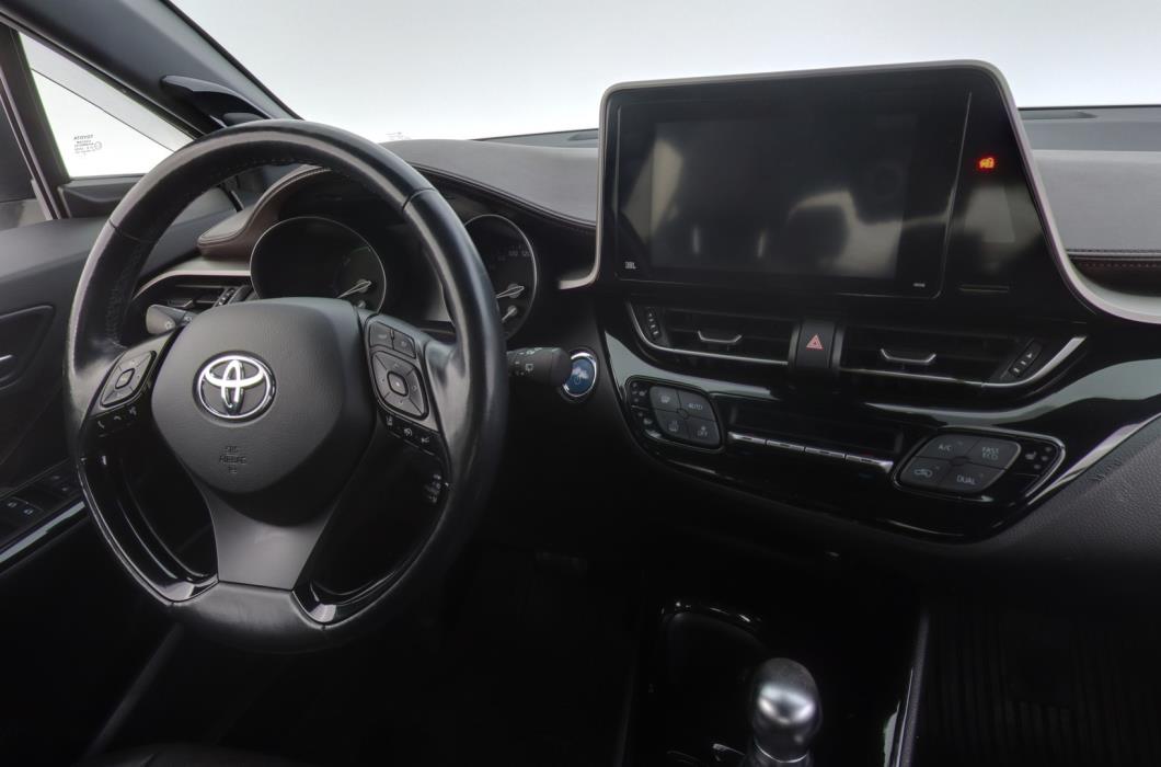 TOYOTA C-HR 2017