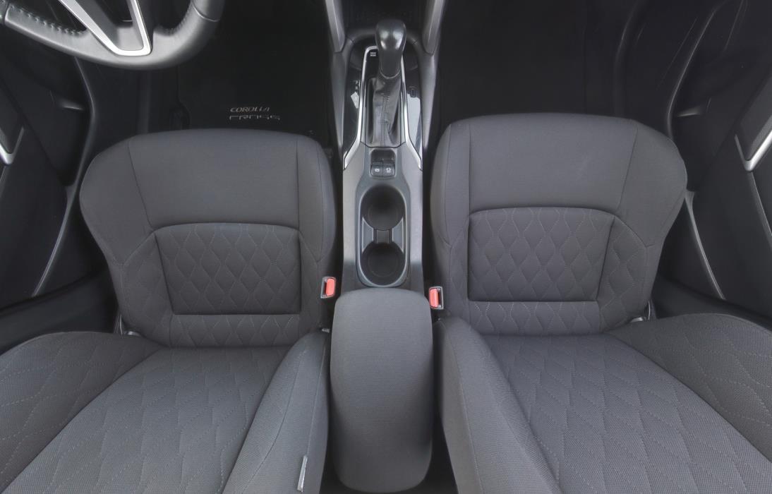 TOYOTA Corolla Cross 2023