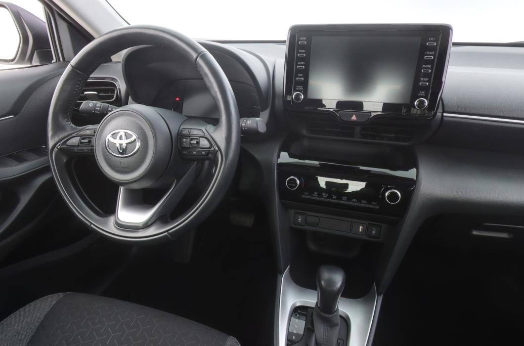 TOYOTA Yaris Cross 2023