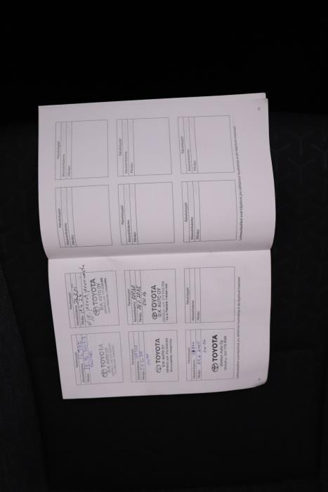 TOYOTA Yaris Cross 2023