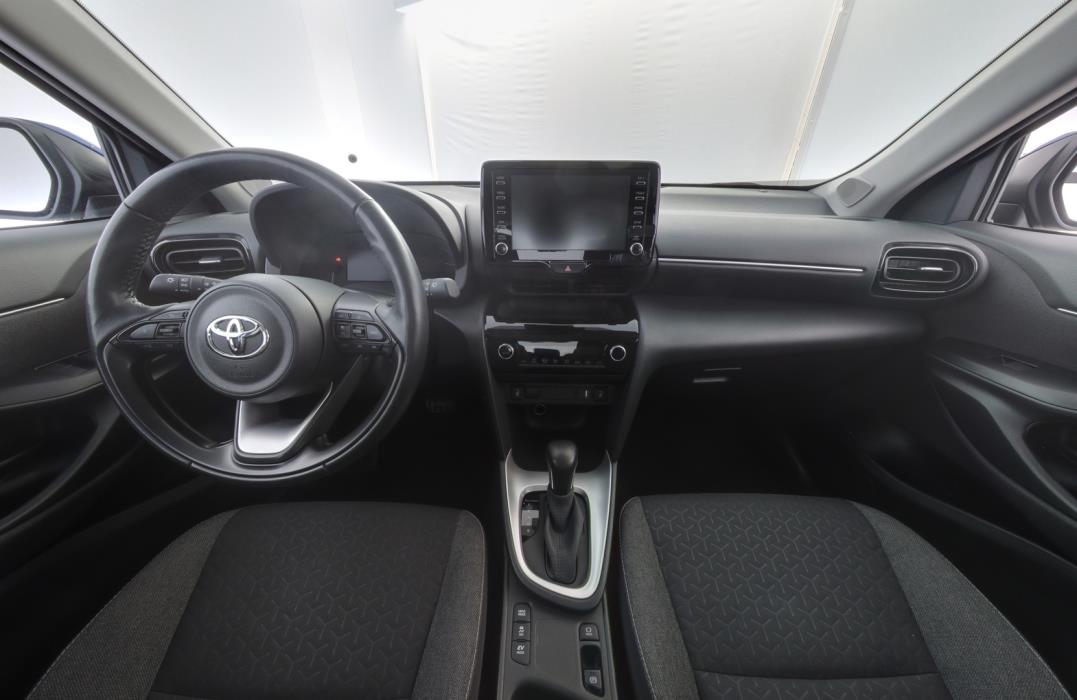 TOYOTA Yaris Cross 2023