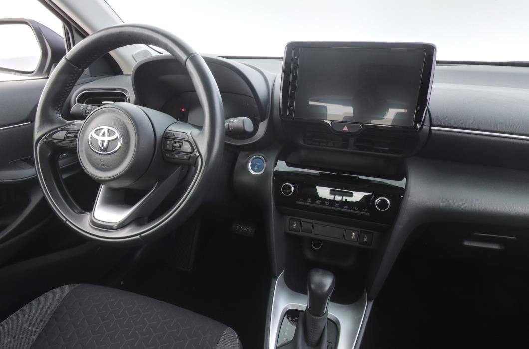 TOYOTA Yaris Cross 2024