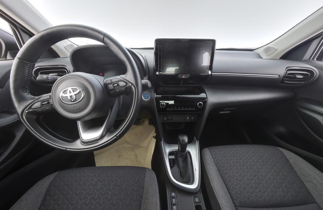 TOYOTA Yaris Cross 2024
