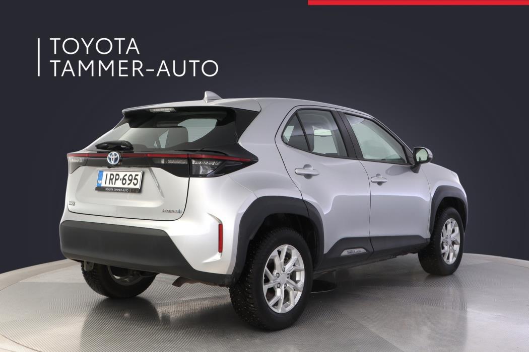 TOYOTA Yaris Cross 2024