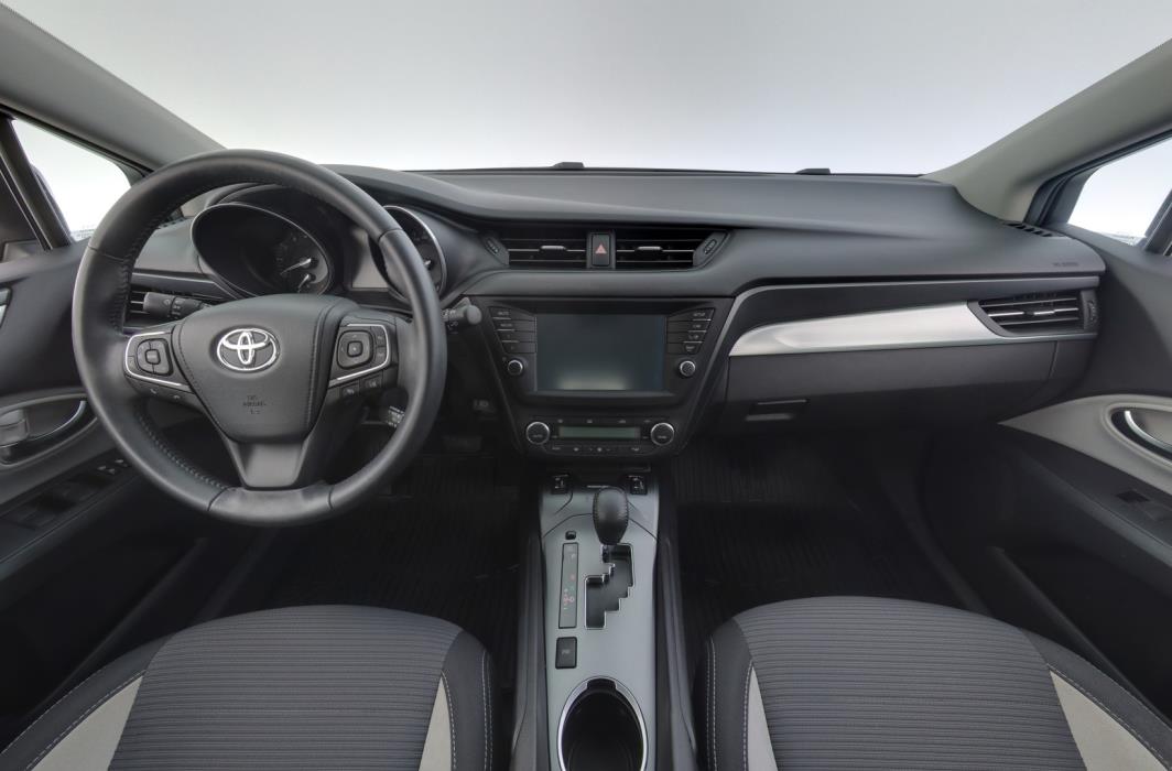 TOYOTA Avensis 2018