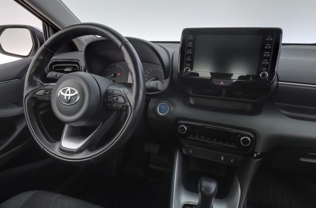 TOYOTA Yaris 2021