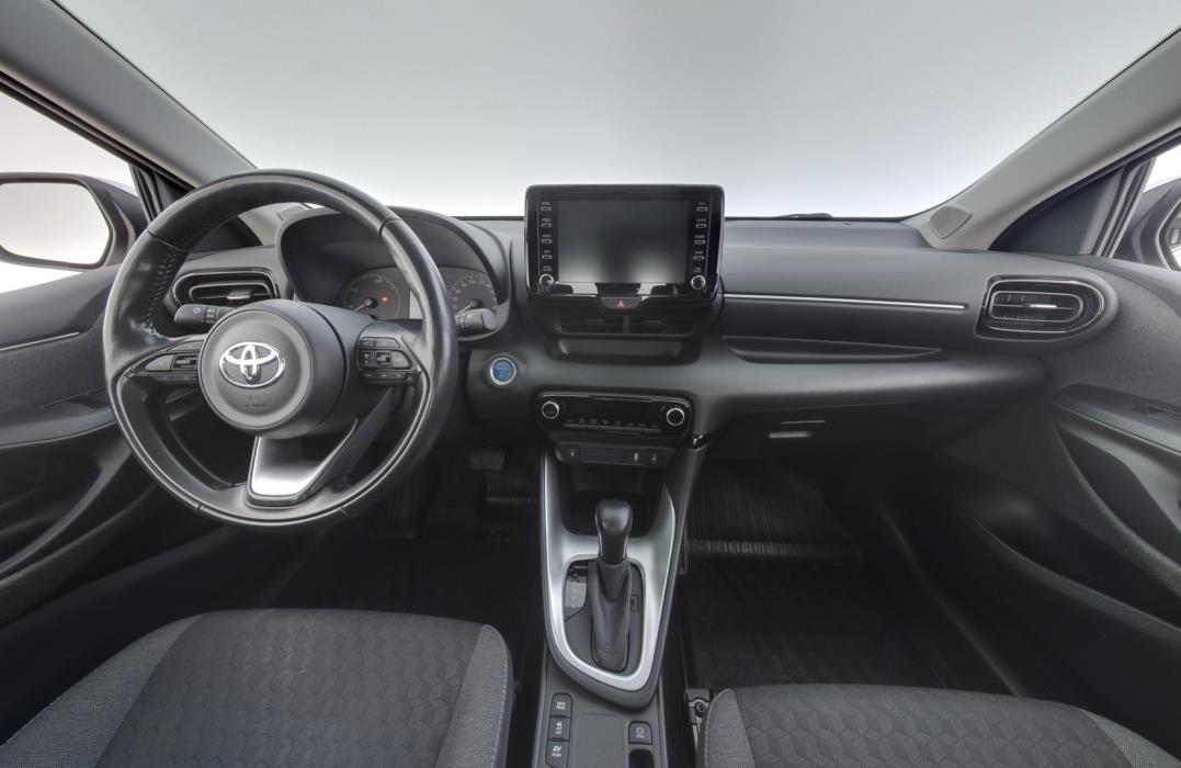TOYOTA Yaris 2021