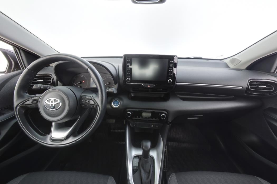 TOYOTA Yaris 2021