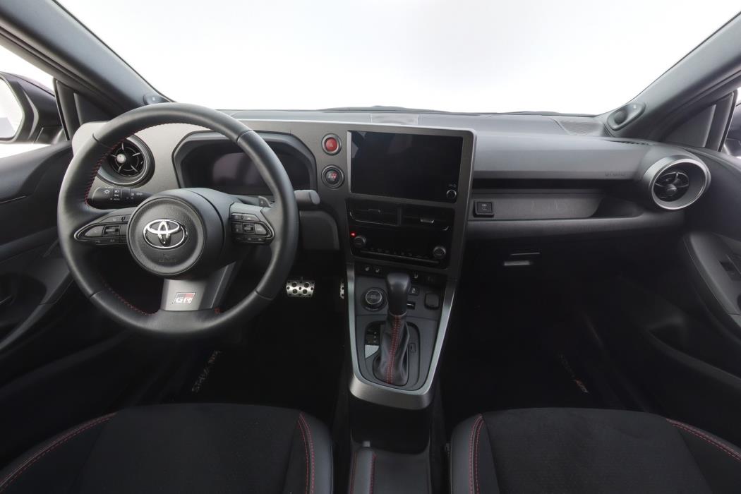 TOYOTA GR Yaris 2025