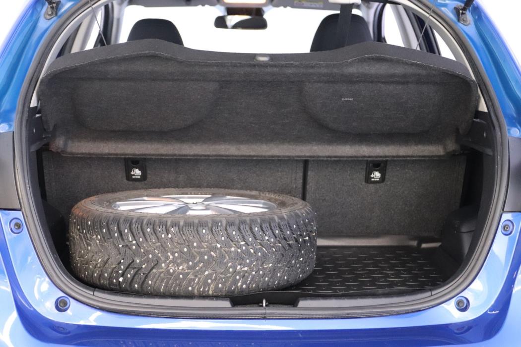 TOYOTA Yaris 2018