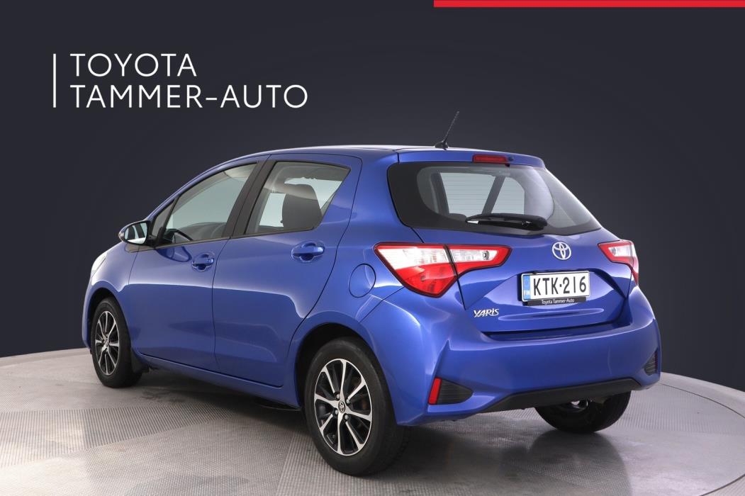 TOYOTA Yaris 2018