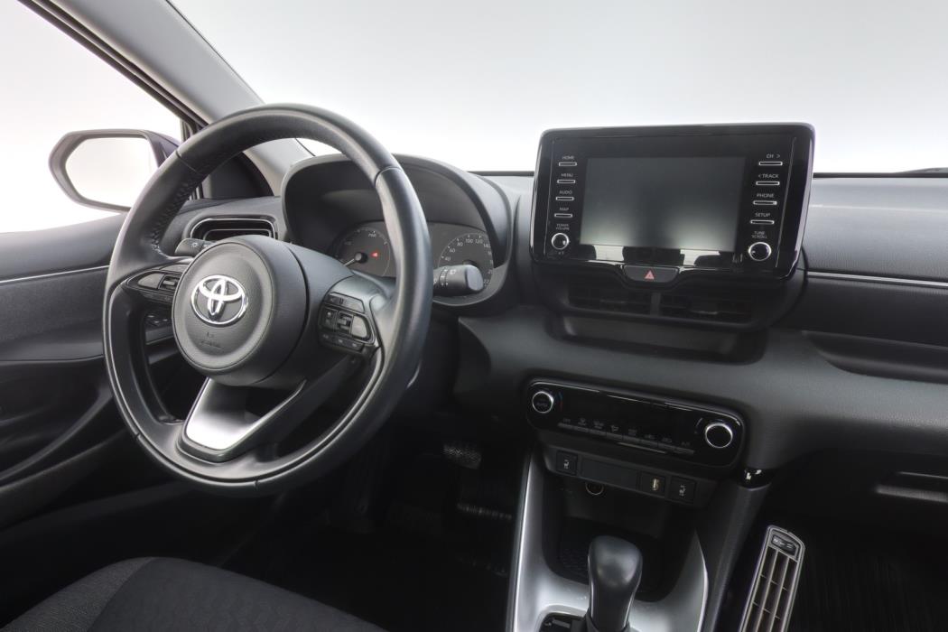 TOYOTA Yaris 2021