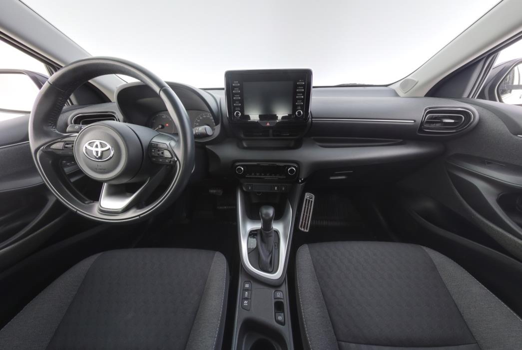 TOYOTA Yaris 2021