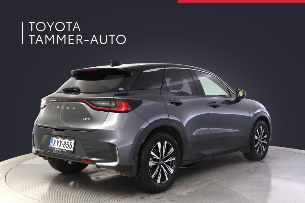 LEXUS LBX 2024