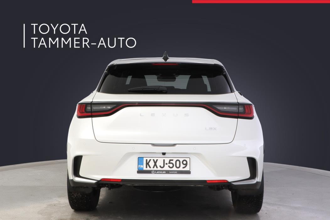 LEXUS LBX 2025
