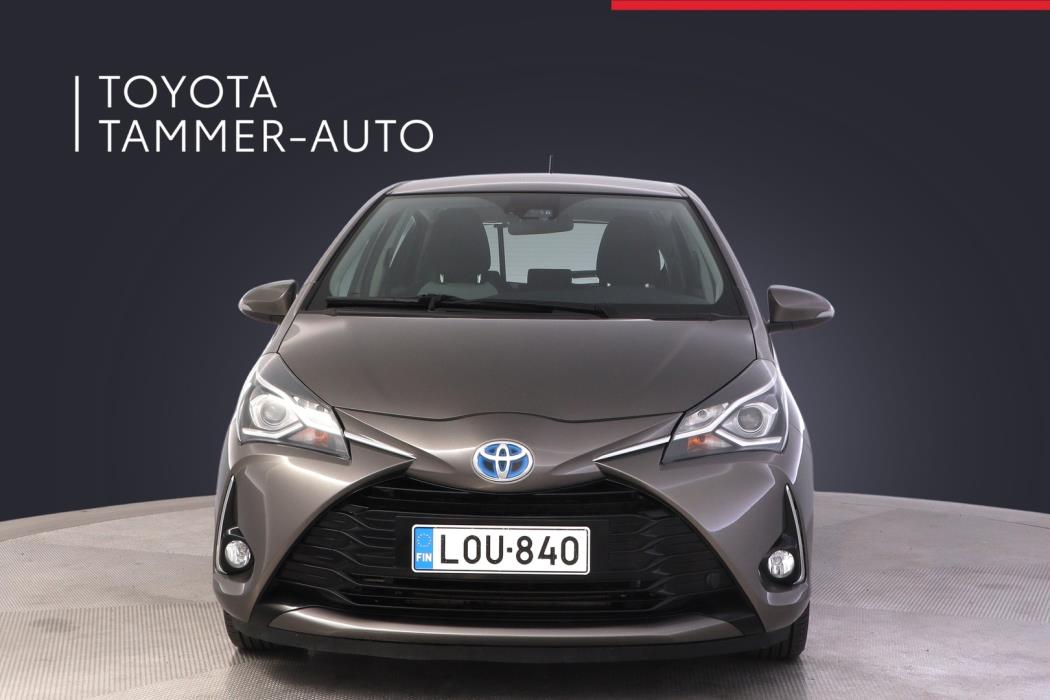 TOYOTA Yaris 2018
