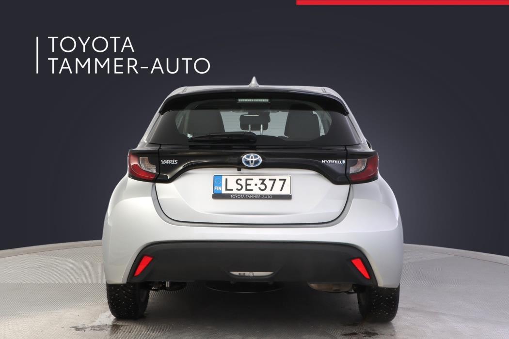 TOYOTA Yaris 2023