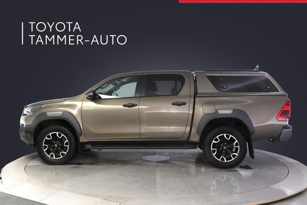 TOYOTA Hilux 2023