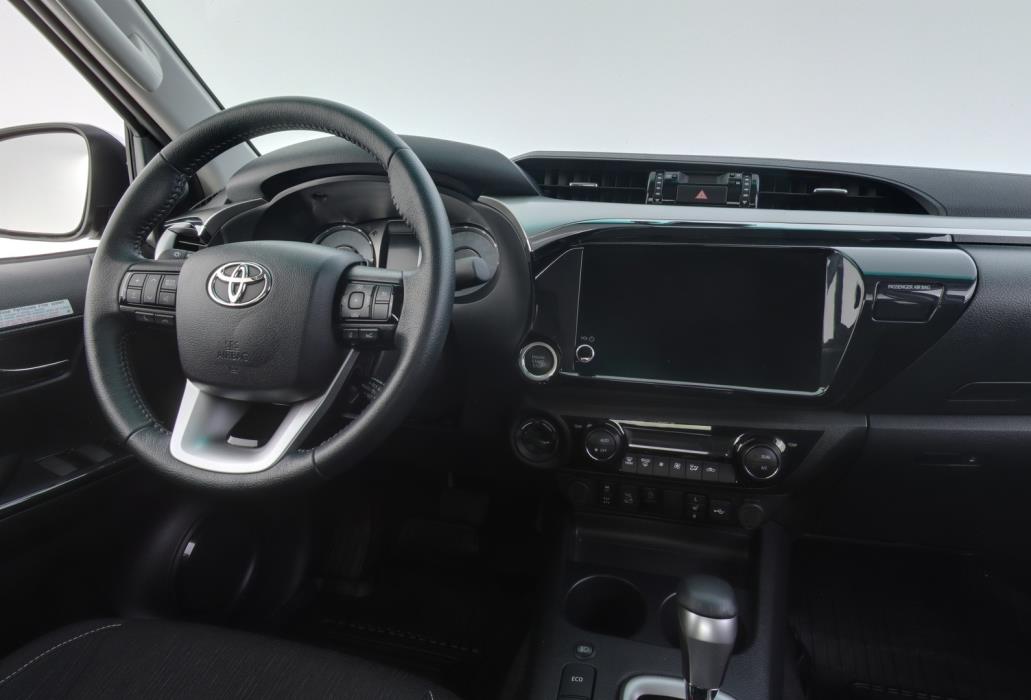 TOYOTA Hilux 2025