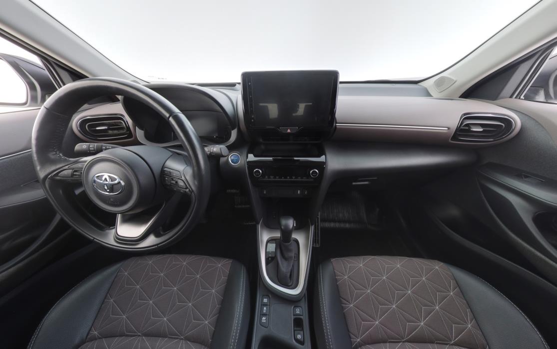 TOYOTA Yaris Cross 2022