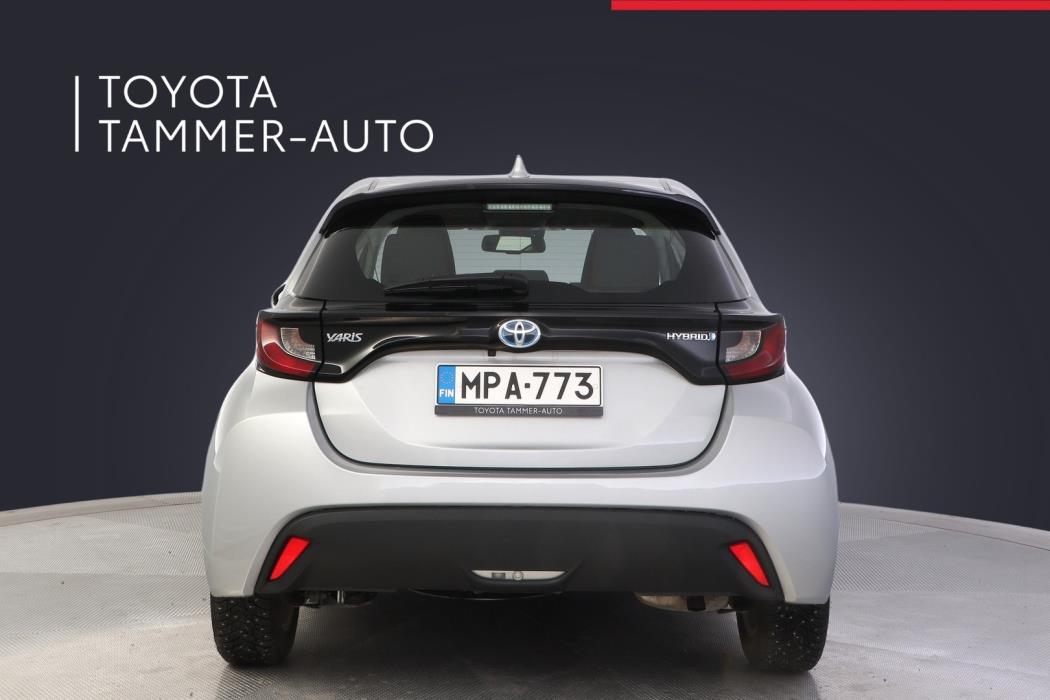 TOYOTA Yaris 2023